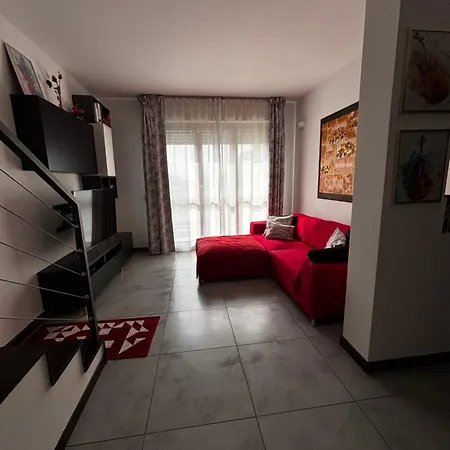 New A Stone's Throw From The Fair Apartment Cremona